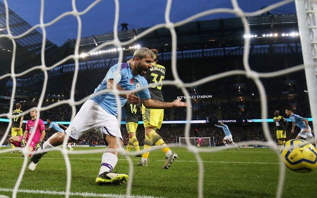 Manchester City Desak...