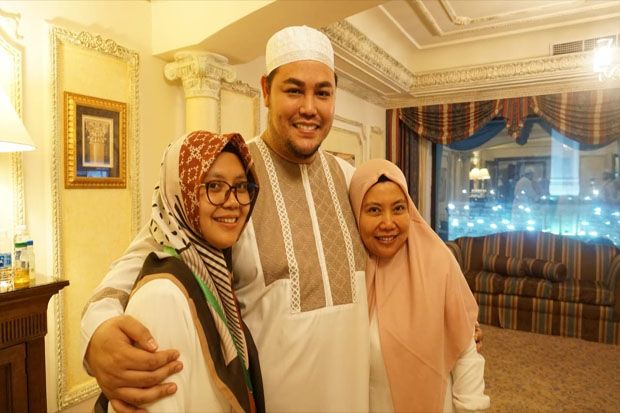 Pergi Umrah, Ivan Gunawan...
