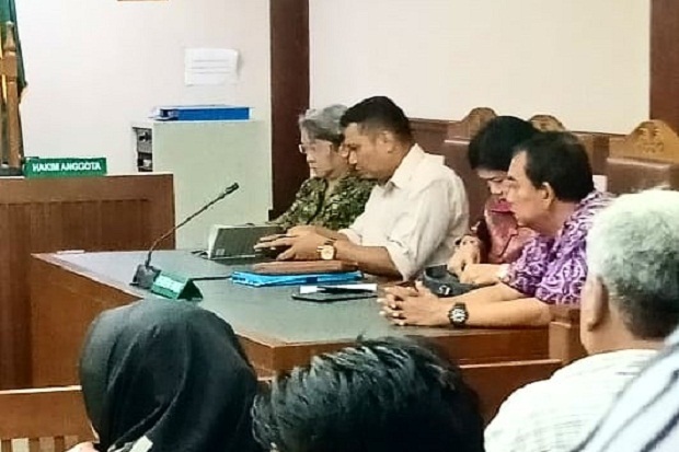 Peradi Kubu Luhut: Fauzie...