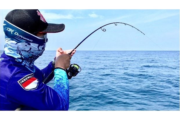 Menikmati Sensasi Memancing...