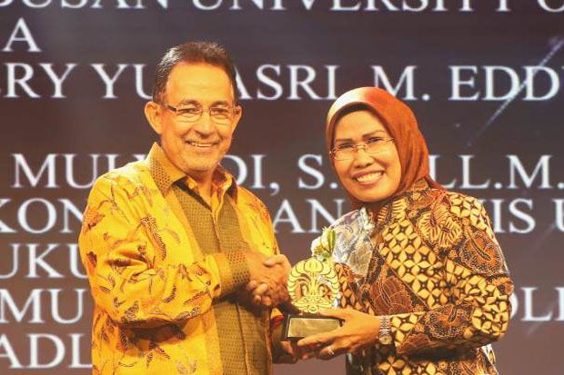 Peduli Pendidikan, Bupati...