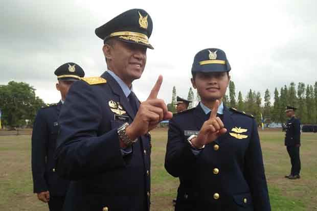 Letda Nav Eveline Putri...