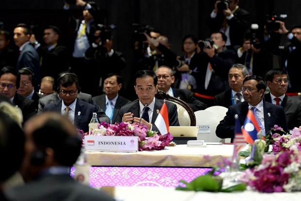 Di Depan Suu Kyi, Jokowi...