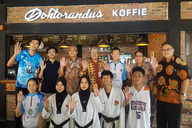 Bagi-Bagi 2.000 Beasiswa,...