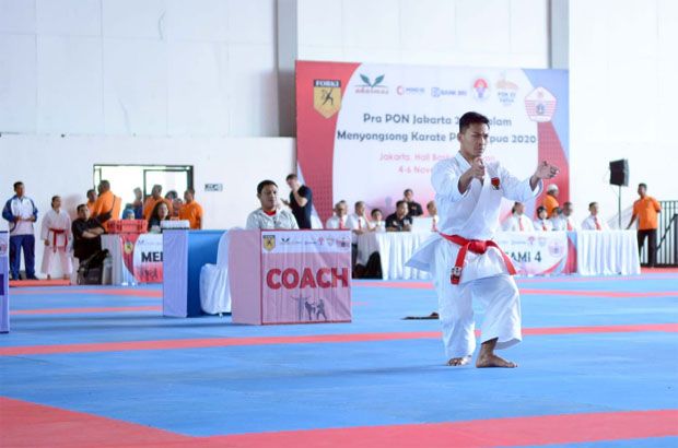 16 Karateka Kata Perorangan...
