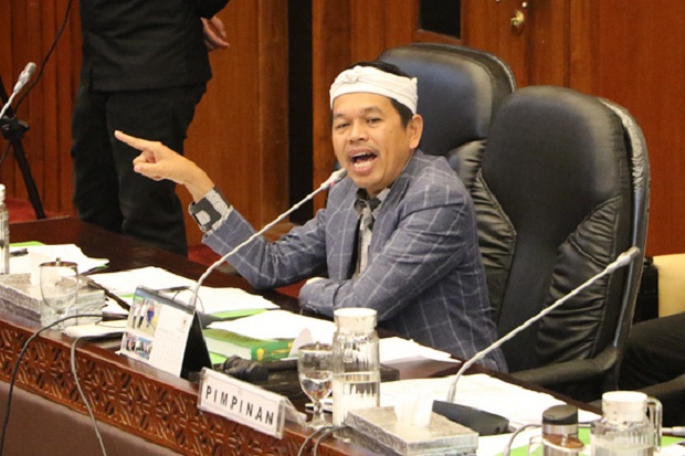 DPR Minta Bulog Diberi...