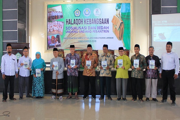 UU Pesantren Jadi Instrumen...