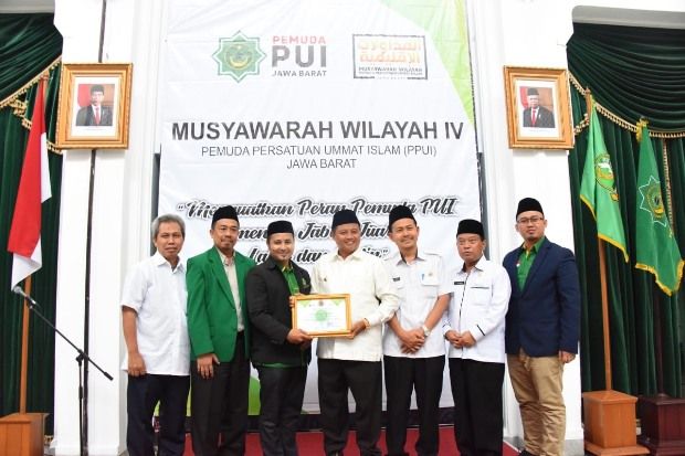 Plh Gubernur Jabar:...