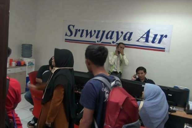 Ratusan Calon Penumpang...