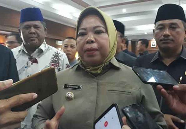 Padat Penduduk, Tiga...