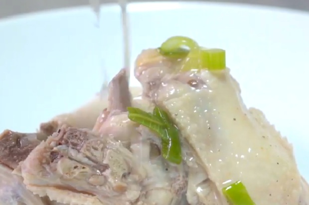 Ayam Budu Berkuah, Masakan...