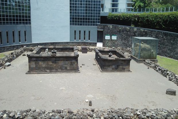 Candi Kimpulan UII Simbol...