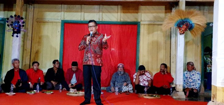 Saksikan Kebo Ketan,...