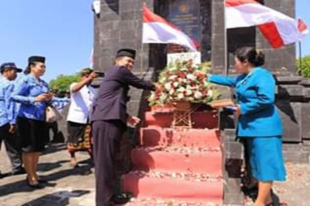 Peringati Hari Pahlawan,...