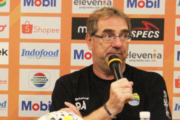 Jamu Arema, Persib Kehilangan...