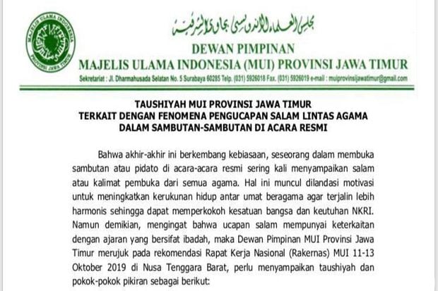 Mencari Jalan Tengah...