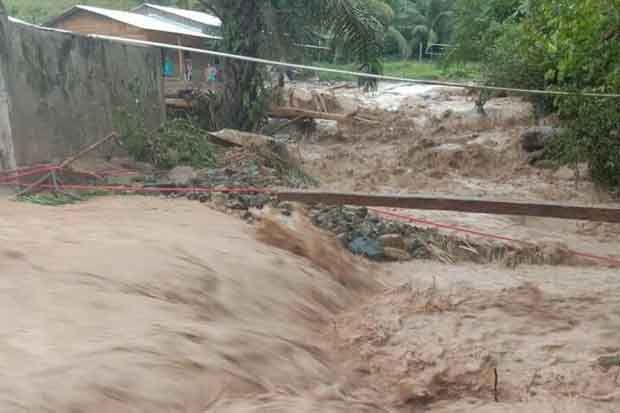 13 Rumah Warga Kabupaten...