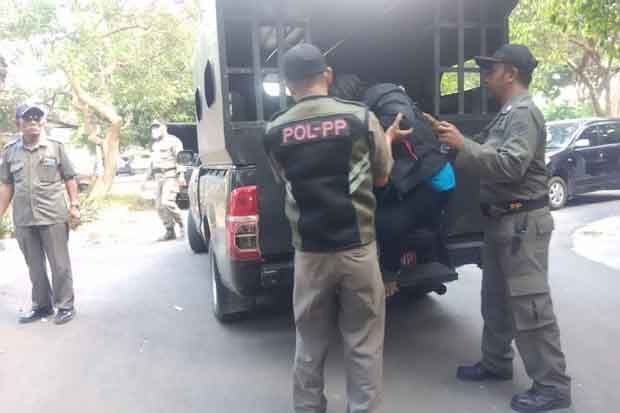 6 PSK dan Sepasang Mahasiswa...