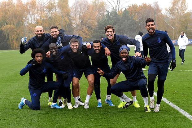Chelsea Berlakukan Denda...