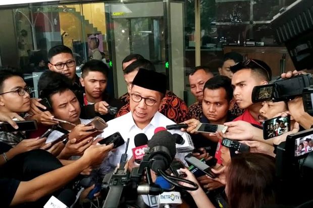 Eks Menteri Agama Lukman...