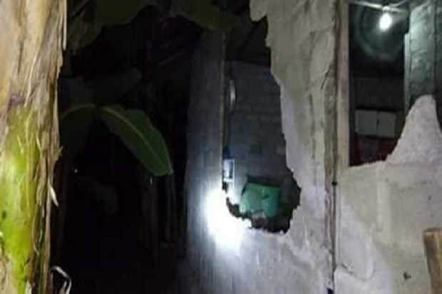 Warga Ternate yang Mengungsi...