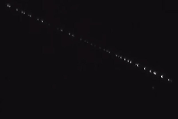 Deretan Lampu Misterius...