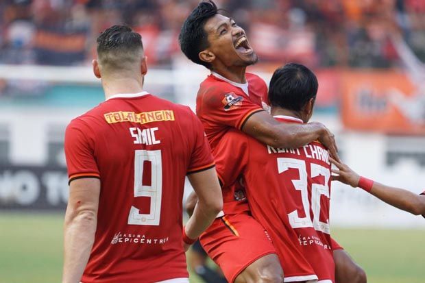 Gulung Persela, Pelatih...