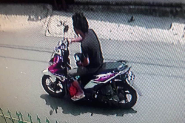 Buru Pelaku Teror Cairan...