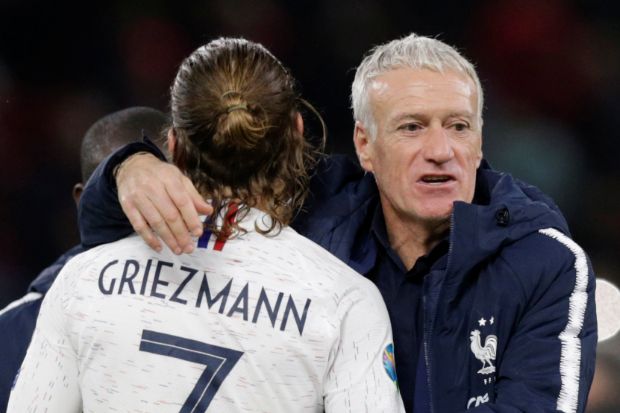 Deschamps Bangga Dapat...