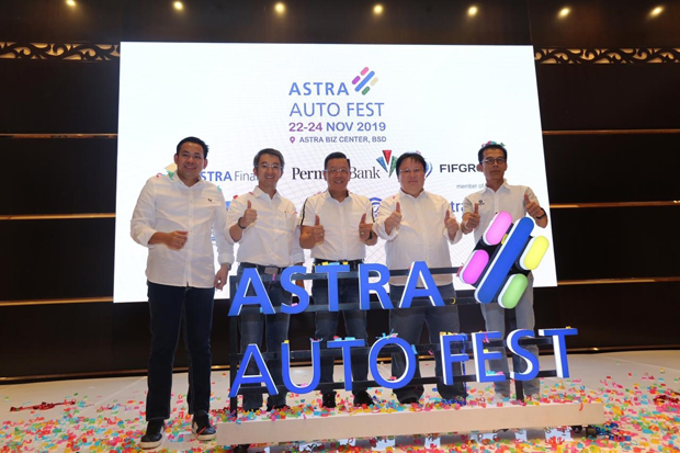 Pameran Otomotif Astra...