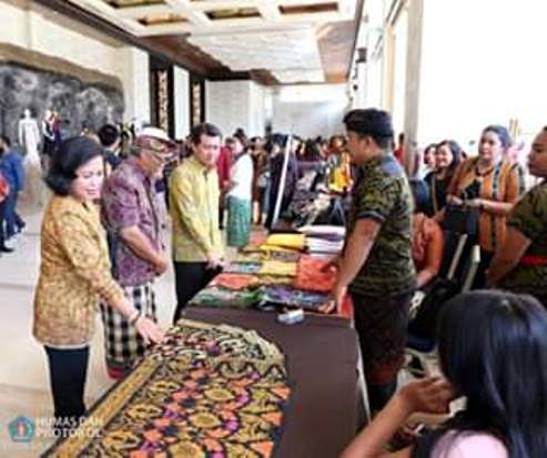 Pesona Tenun Dewata...