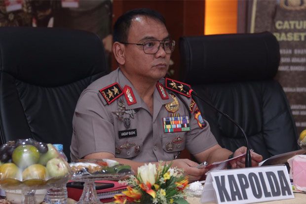 Kapolda Kepri Pimpin...