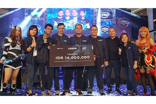 Tim E-Sports Mengirimkan...