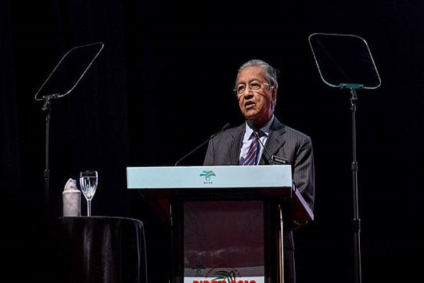 Hidung PM Mahathir Mohamad...