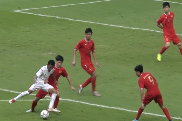 Juara Grup B, Indonesia...