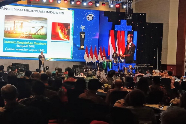 Jokowi: Hilirisasi Pertambangan...