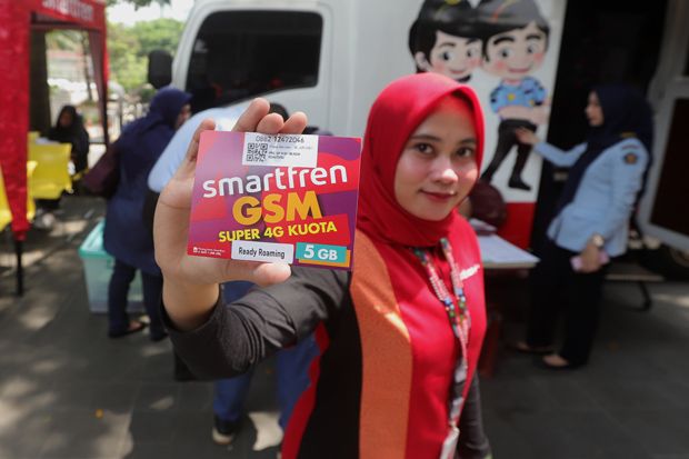 Smartfren Tawarkan Kartu...