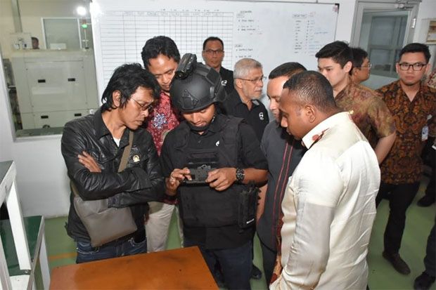 Industri Dalam Negeri...
