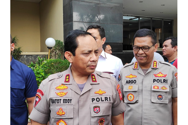 Polemik Pernyataan Sukmawati,...