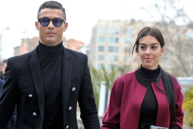 Ronaldo Diam-Diam Nikahi...
