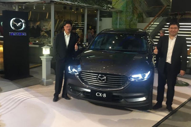 Meluncurkan CX-8, Mazda...