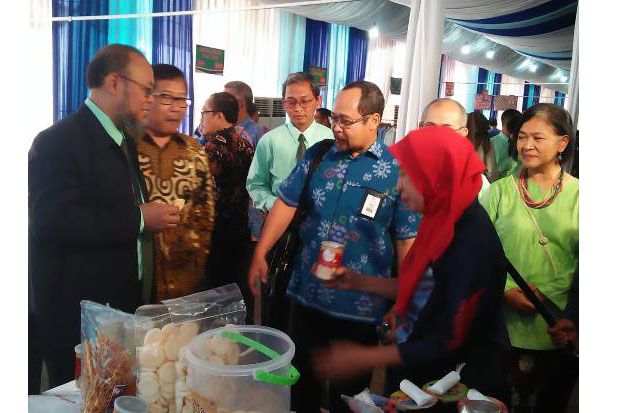 Seminar Nasional dan...