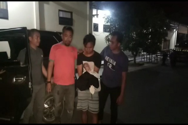 Baru Bebas Penjara,...