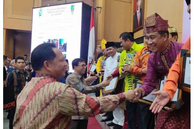 Pekanbaru Raih Penghargaan...