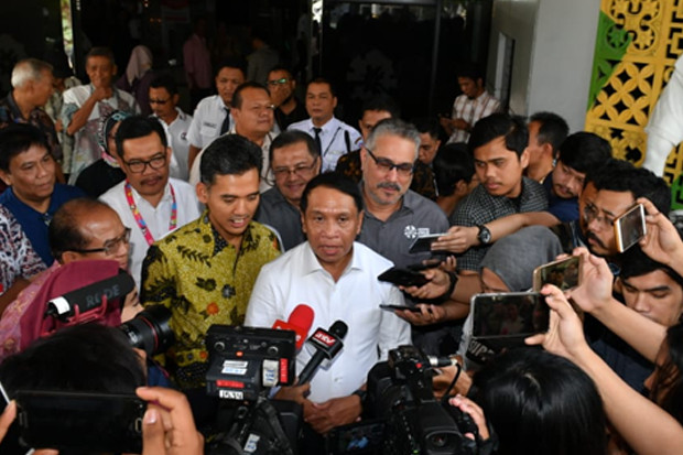 Kemenpora Tuntut Malaysia...