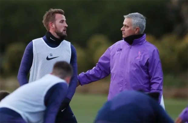 Mourinho Kasihan Lihat...