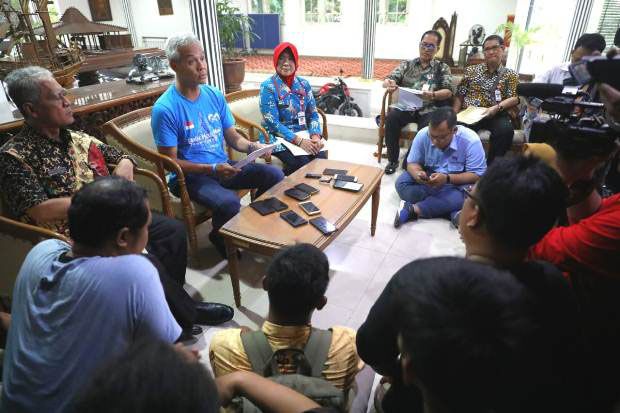 Tak Cuma Upah Murah,...