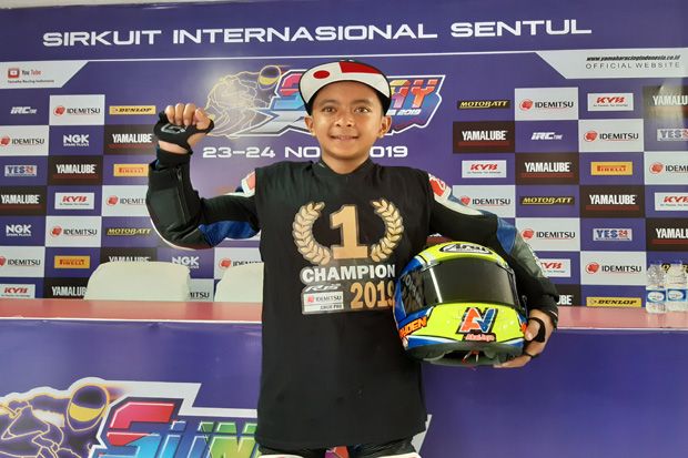 Nicky Hayden Juara Umum...