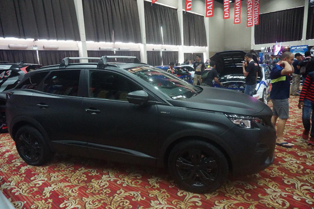 Peugeot 3008 Black Night...