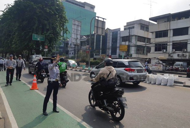 Mulai Berikan Sanksi,...